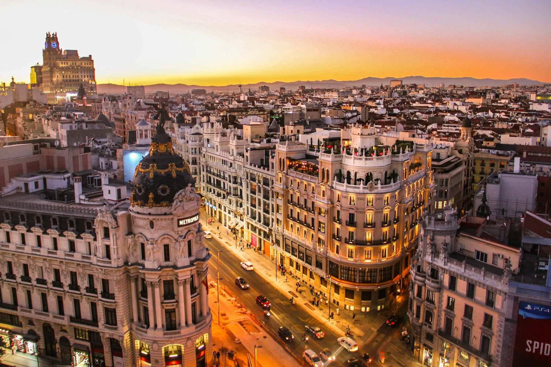La Gran Vía, à Madrid, en fin de journée